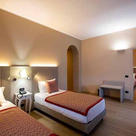 Hotel Villa Malpensa Vizzola Ticino Exteriör bild