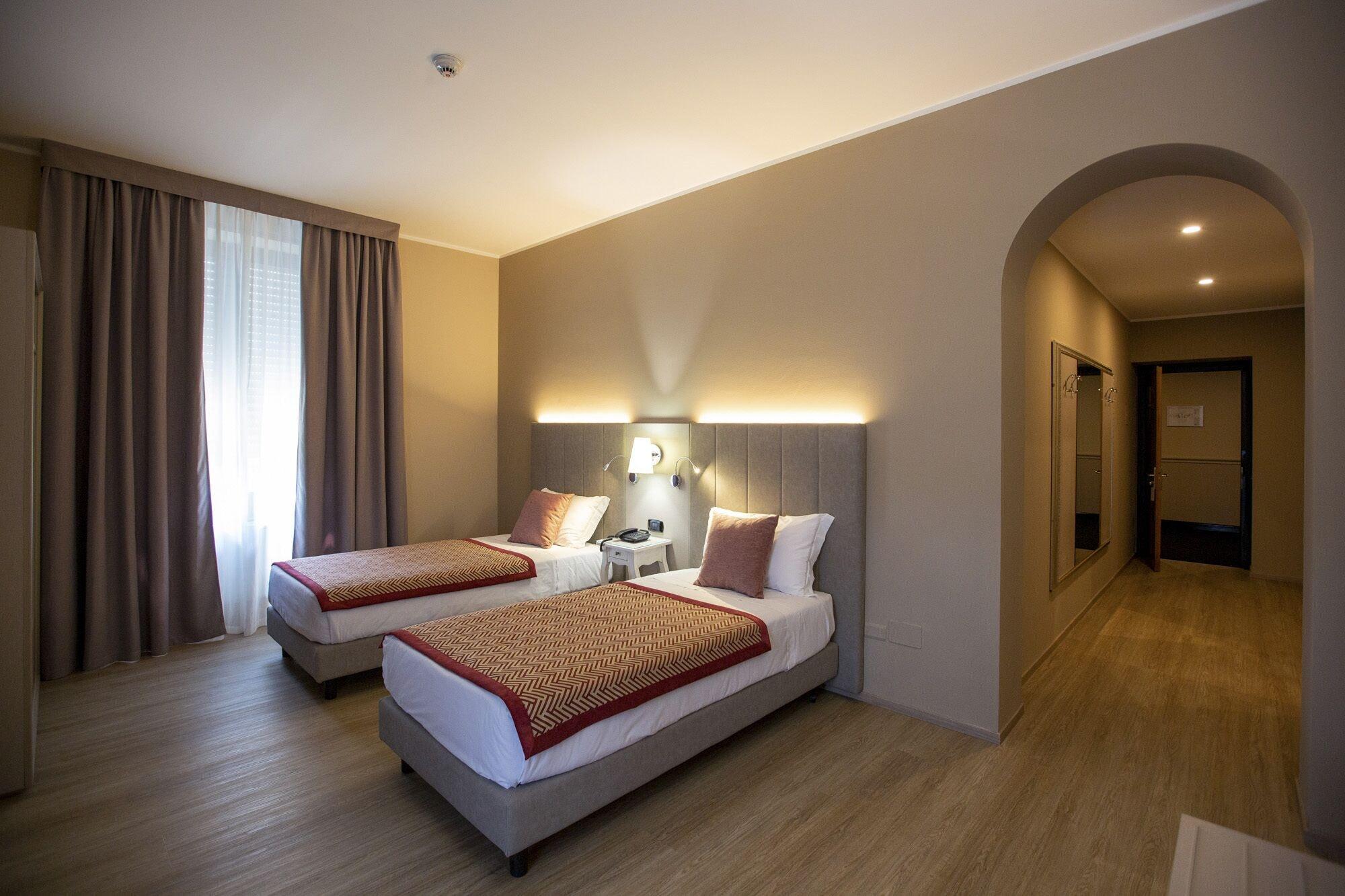 Hotel Villa Malpensa Vizzola Ticino Exteriör bild