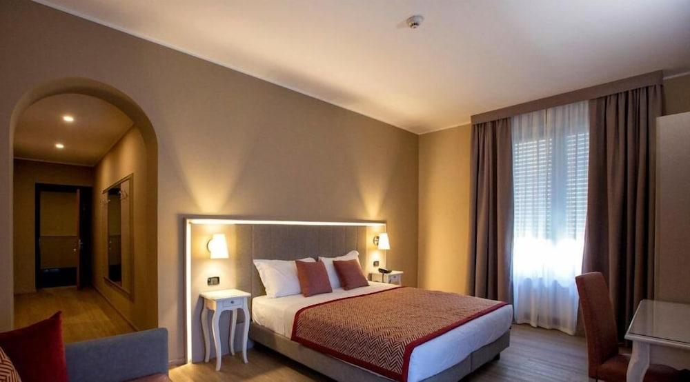 Hotel Villa Malpensa Vizzola Ticino Exteriör bild