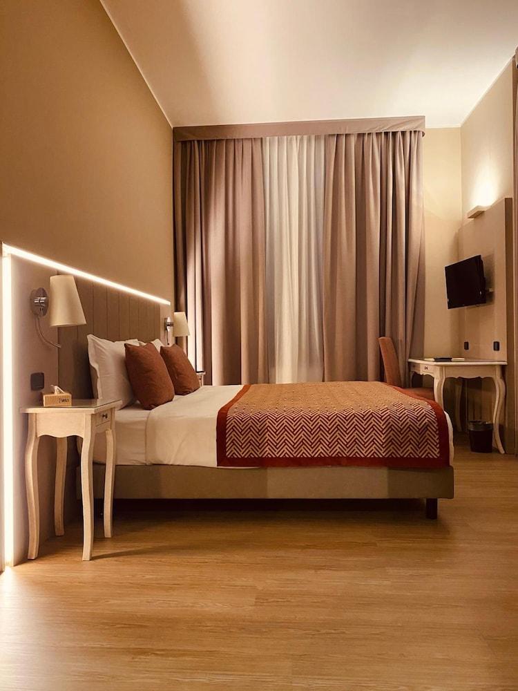 Hotel Villa Malpensa Vizzola Ticino Exteriör bild