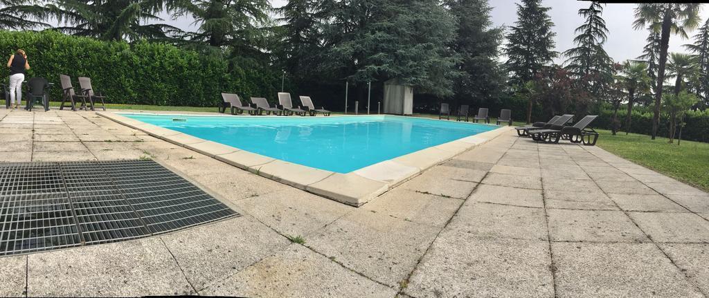 Hotel Villa Malpensa Vizzola Ticino Exteriör bild