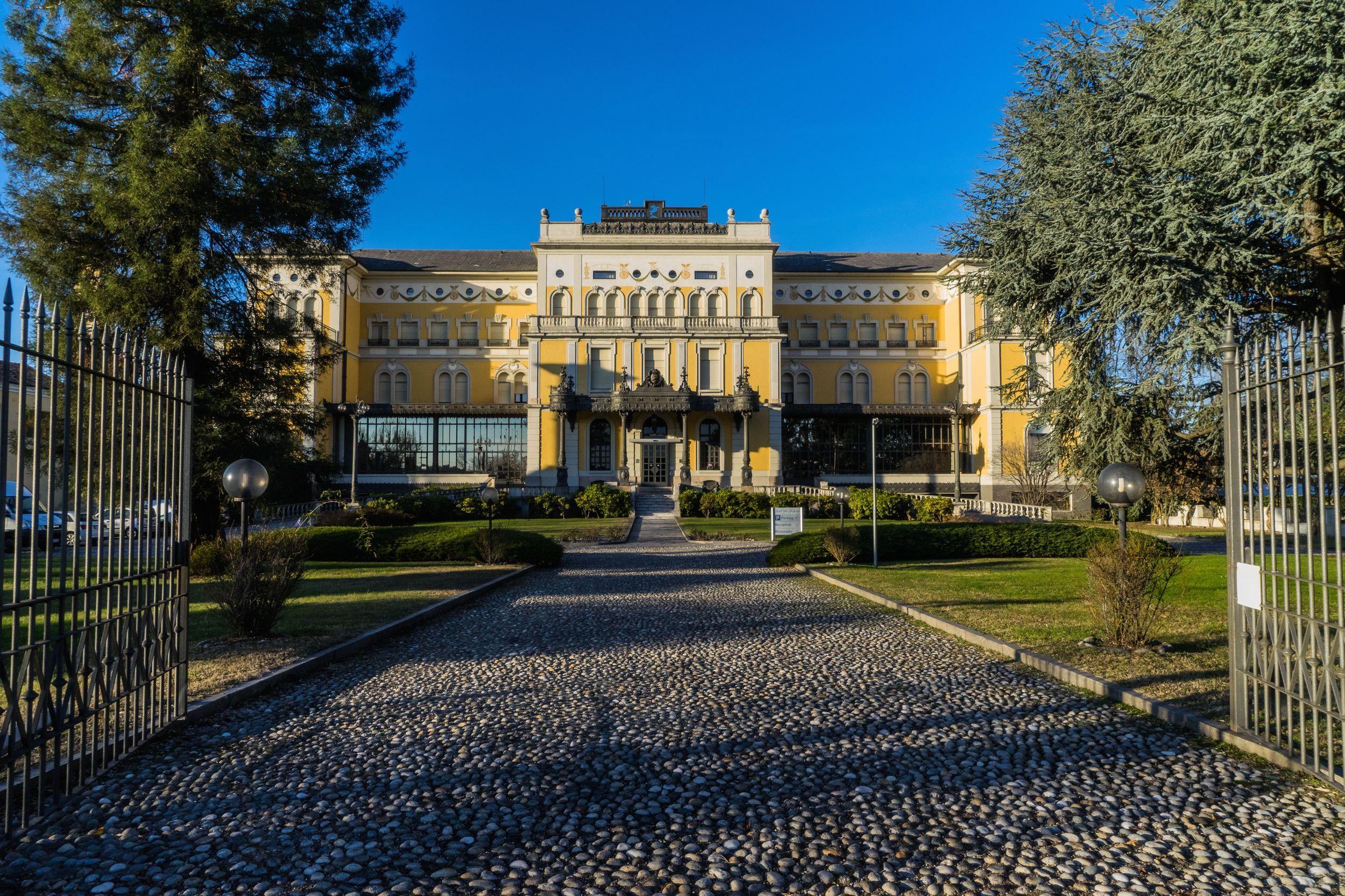 Hotel Villa Malpensa Vizzola Ticino Exteriör bild