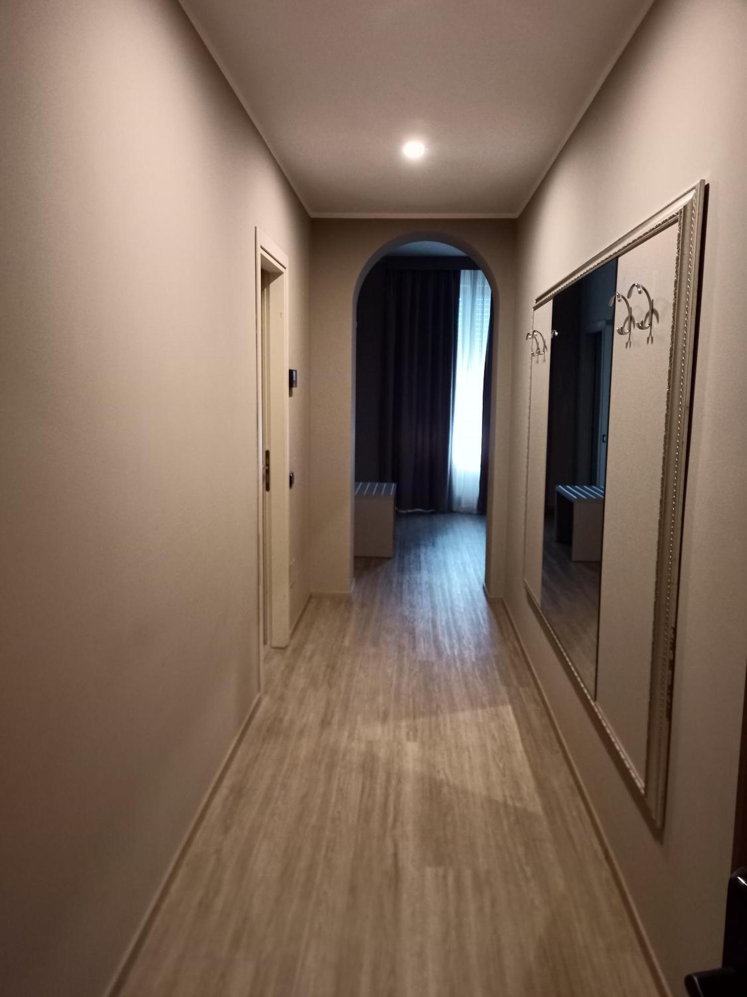 Hotel Villa Malpensa Vizzola Ticino Exteriör bild