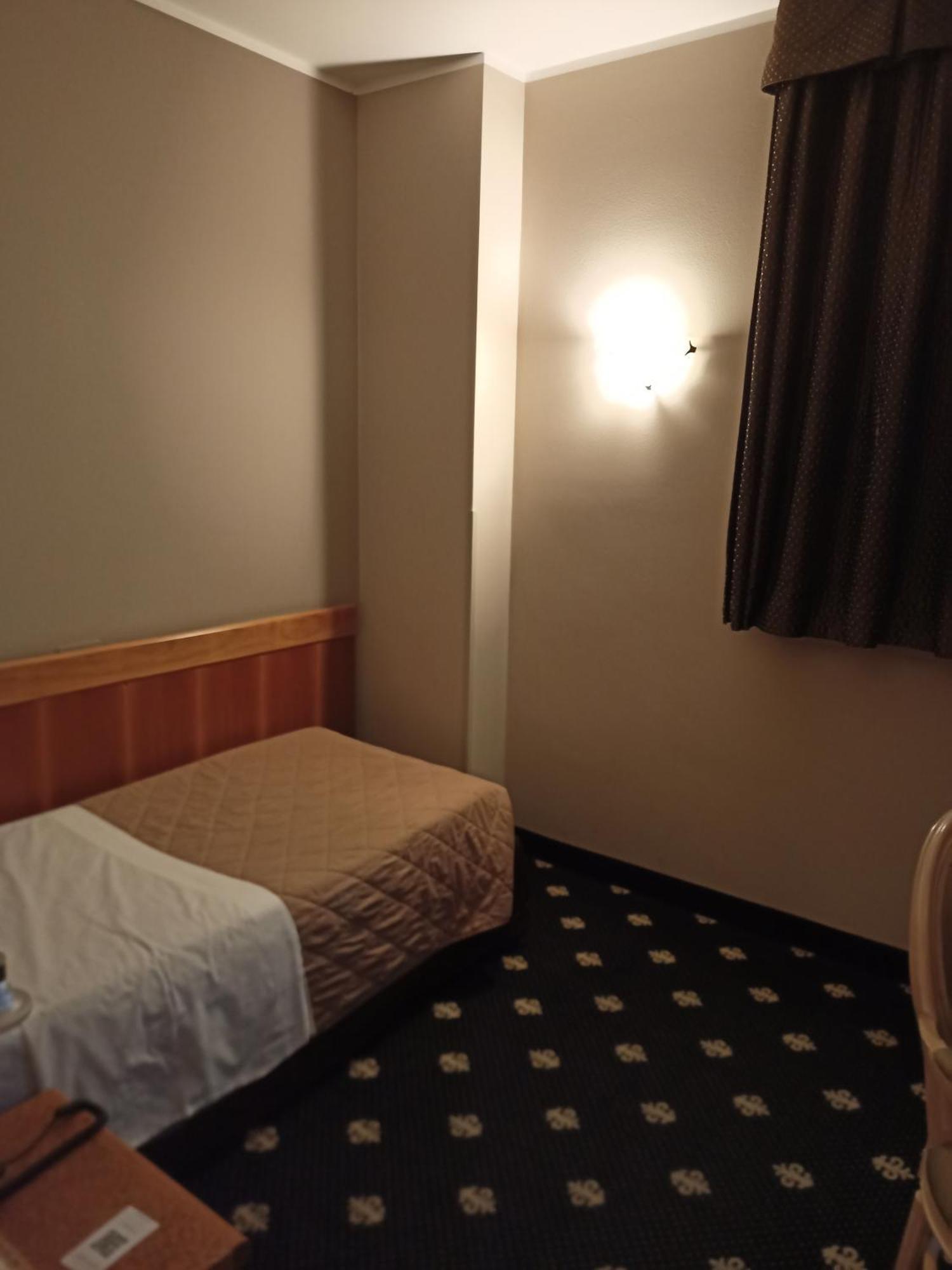 Hotel Villa Malpensa Vizzola Ticino Exteriör bild