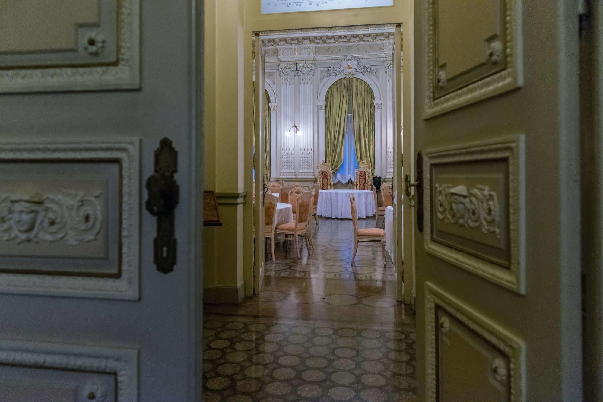 Hotel Villa Malpensa Vizzola Ticino Exteriör bild