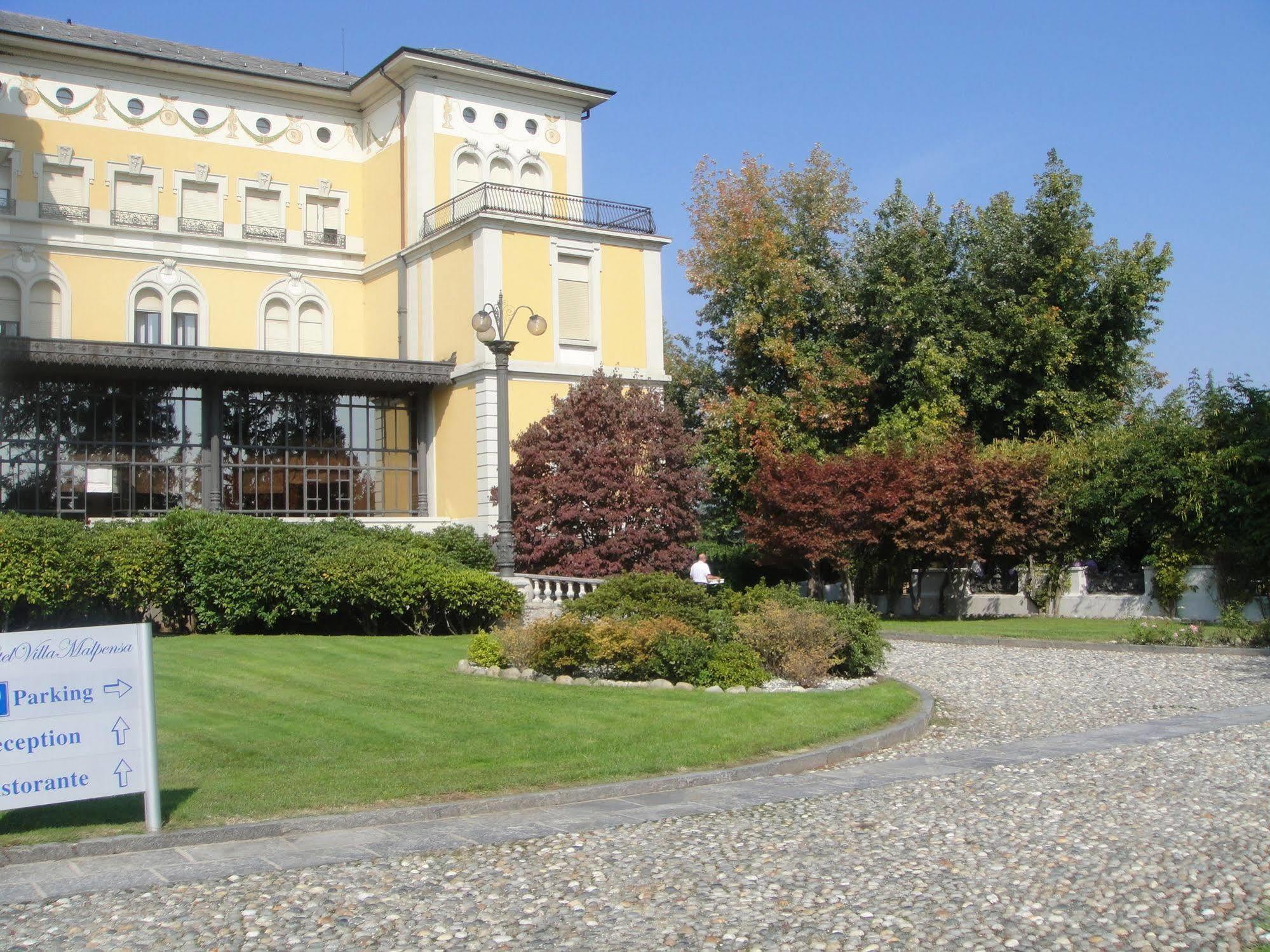 Hotel Villa Malpensa Vizzola Ticino Exteriör bild