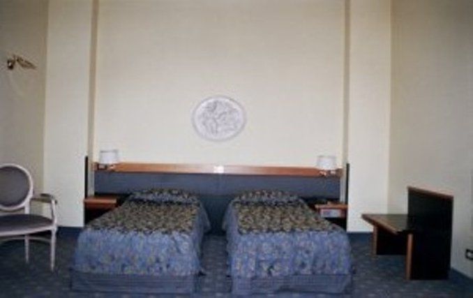 Hotel Villa Malpensa Vizzola Ticino Rum bild